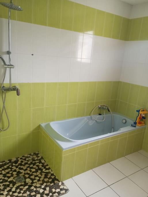 Maison 6 Personnes Billom Esterno foto